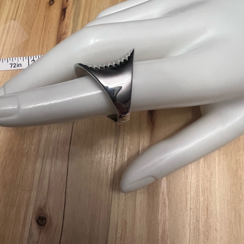 💕Stainless Steel Ribbed Ring - Picture 3 of 3